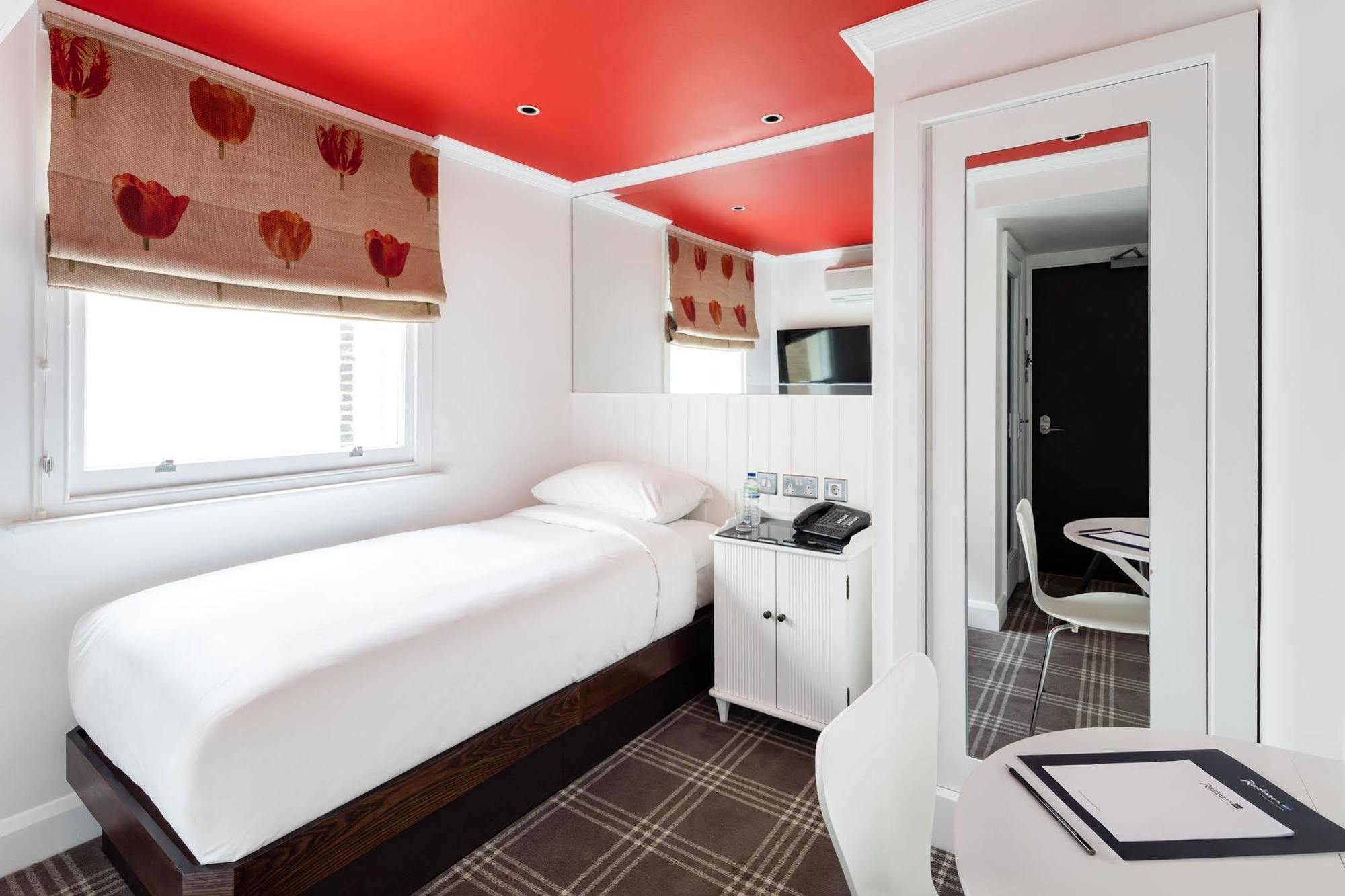 Radisson Blu Hotel, London Marble Arch - Formerly Sussex Экстерьер фото